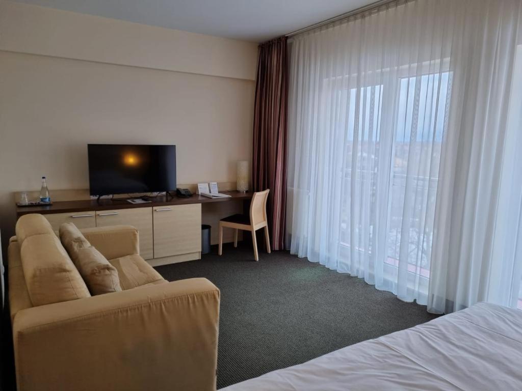 The Gerald'S Hotel Rădăuţi Екстериор снимка