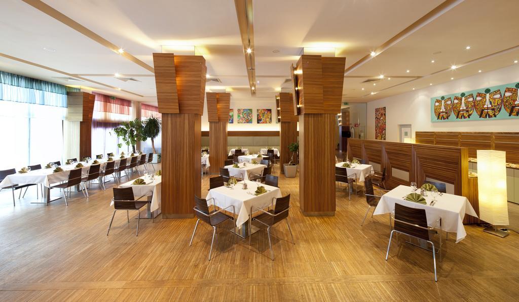 The Gerald'S Hotel Rădăuţi Екстериор снимка