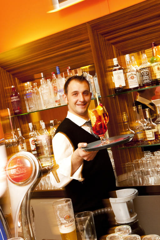 The Gerald'S Hotel Rădăuţi Екстериор снимка